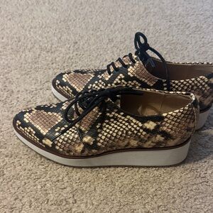 Aldo Snakeskin Pattern Lace-Up Flats